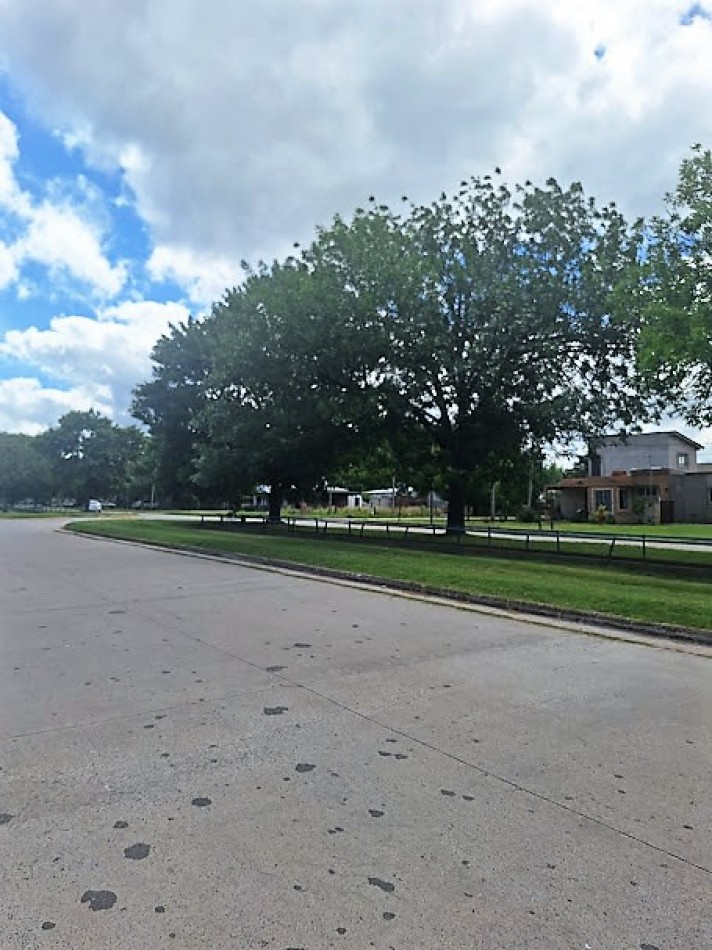Gral. Madariaga,  lote unifamiliar sobre Avenida.