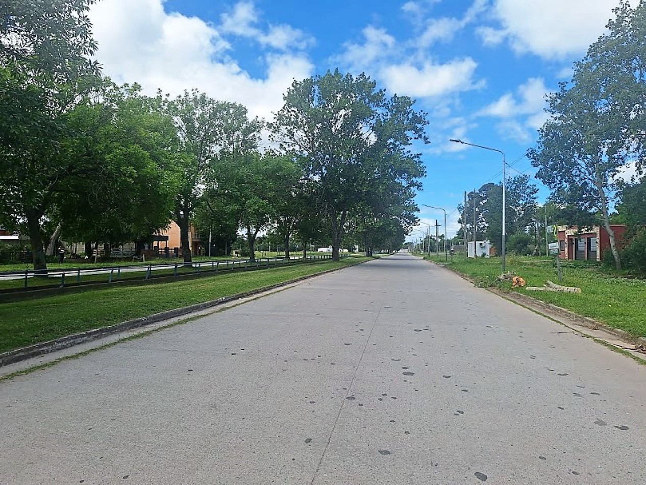 Gral. Madariaga,  lote unifamiliar sobre Avenida.