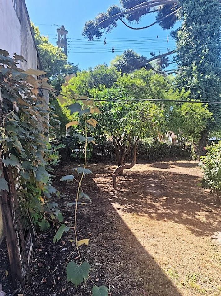 LOTE EN ESQUINA, FRENTE A AVENIDA PRINCIPAL CON HERMOSAS VISTAS.
