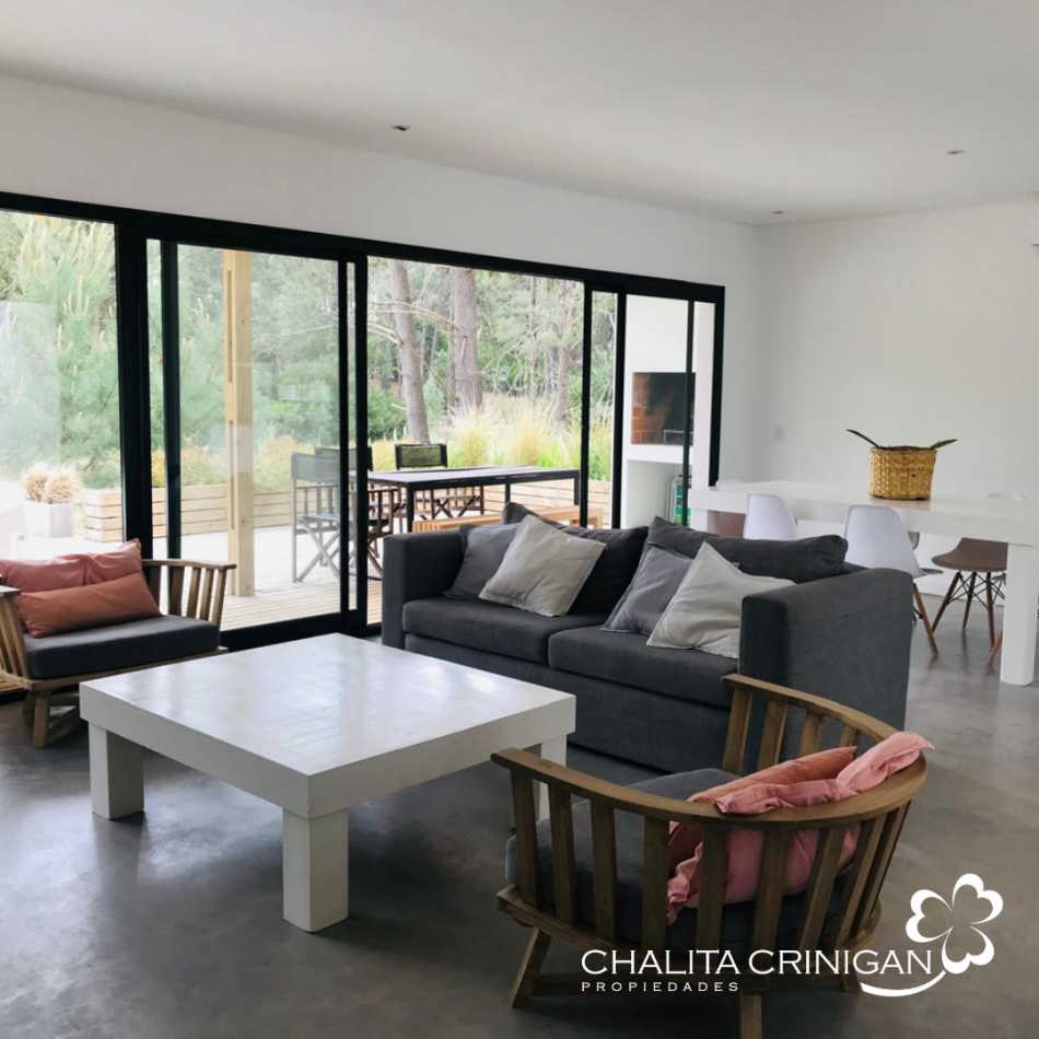COSTA ESMERALDA, DEPORTIVA 342 - Estilo y Naturaleza: Casa moderna, totalmente equipada . 