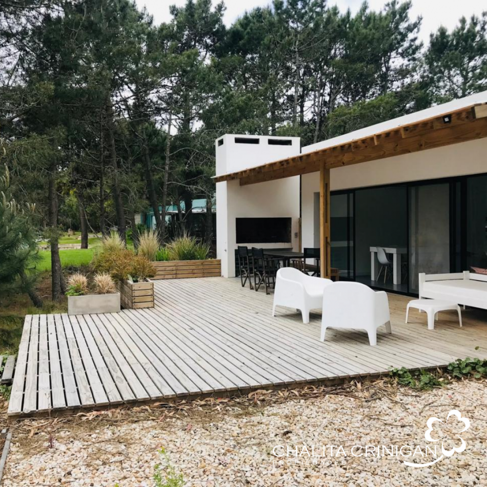 COSTA ESMERALDA, DEPORTIVA 342 - Estilo y Naturaleza: Casa moderna, totalmente equipada . 