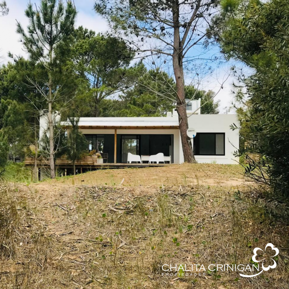 COSTA ESMERALDA, DEPORTIVA 342 - Estilo y Naturaleza: Casa moderna, totalmente equipada . 