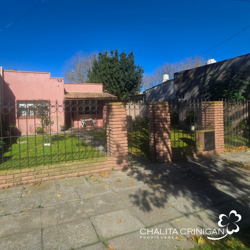 ¡VENTA! Gral. Madariaga, Bs. As. Propiedad con un gran potencial de 111m2 cubiertos sobre lote de 313 m2 . Ubicada en calle Zubiaurre  entre Arias y Saavedra 