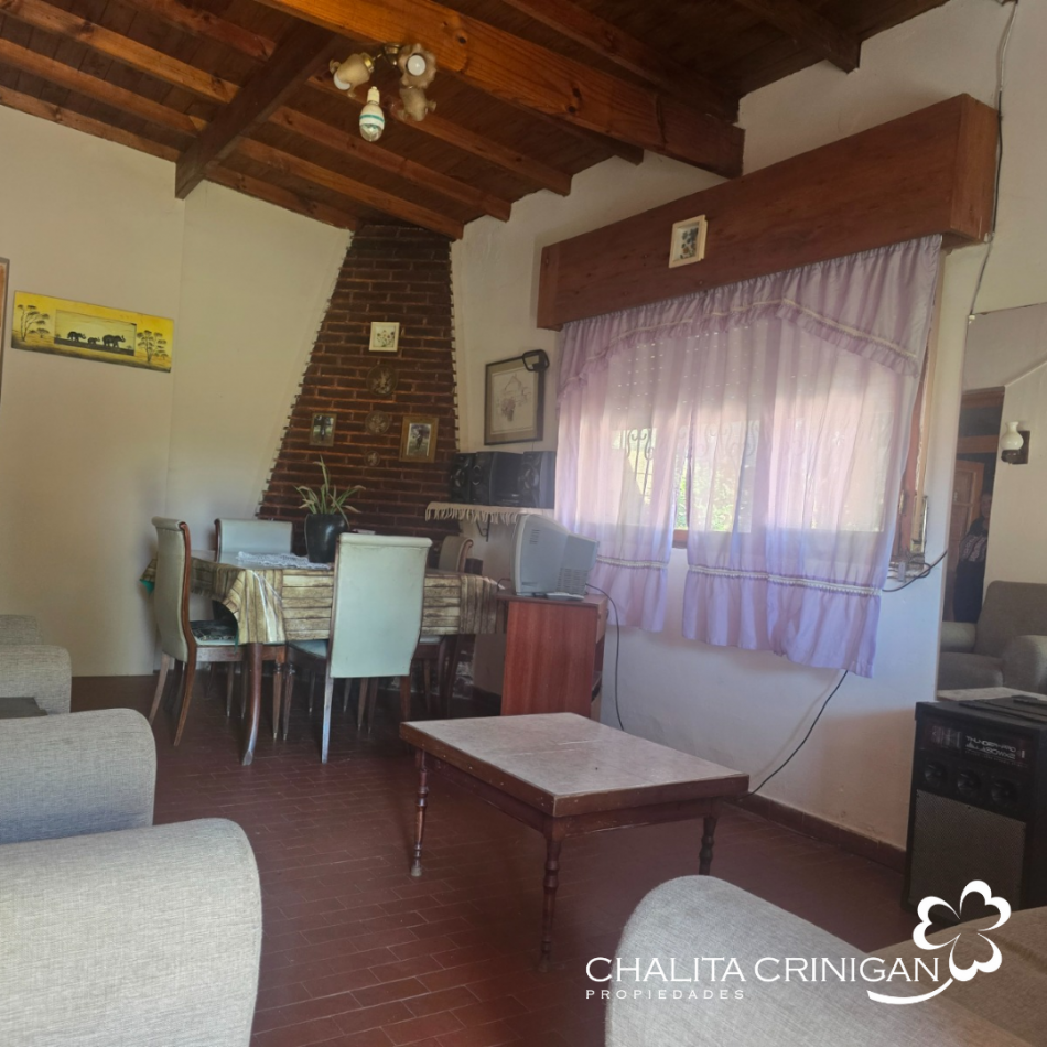¡VENTA! Gral. Madariaga, Bs. As. Propiedad con un gran potencial de 111m2 cubiertos sobre lote de 313 m2 . Ubicada en calle Zubiaurre  entre Arias y Saavedra 