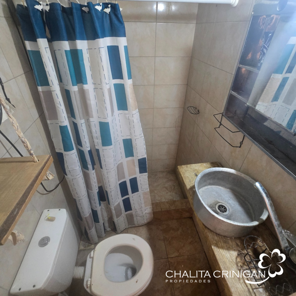 ¡VENTA! Gral. Madariaga, Bs. As. Propiedad con un gran potencial de 111m2 cubiertos sobre lote de 313 m2 . Ubicada en calle Zubiaurre  entre Arias y Saavedra 
