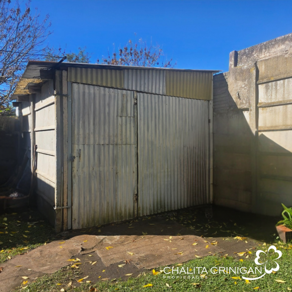¡VENTA! Gral. Madariaga, Bs. As. Propiedad con un gran potencial de 111m2 cubiertos sobre lote de 313 m2 . Ubicada en calle Zubiaurre  entre Arias y Saavedra 
