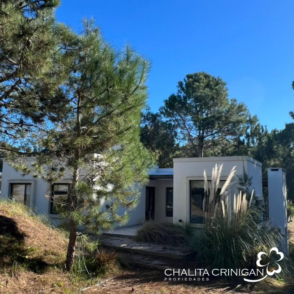 COSTA ESMERALDA, DEPORTIVA 342 - Estilo y Naturaleza: Casa moderna, totalmente equipada . 