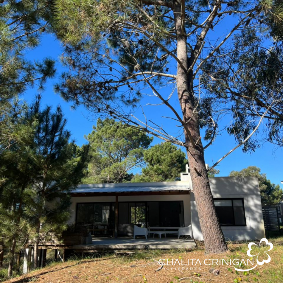 COSTA ESMERALDA, DEPORTIVA 342 - Estilo y Naturaleza: Casa moderna, totalmente equipada . 