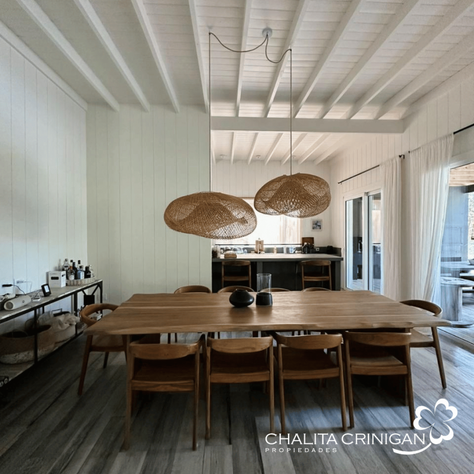 Costa Esmeralda- Casa en venta , totalmente equipada. Barrio Maritimo III 24.