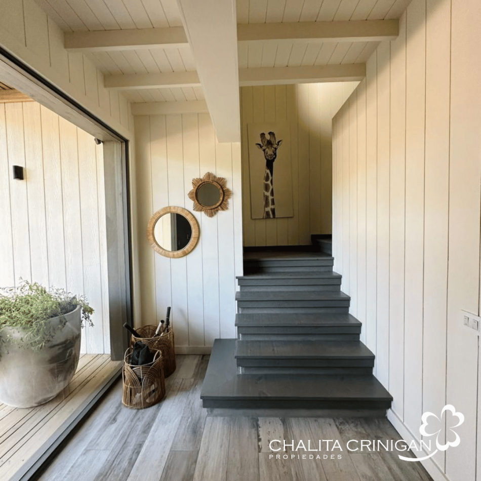 Costa Esmeralda- Casa en venta , totalmente equipada. Barrio Maritimo III 24.