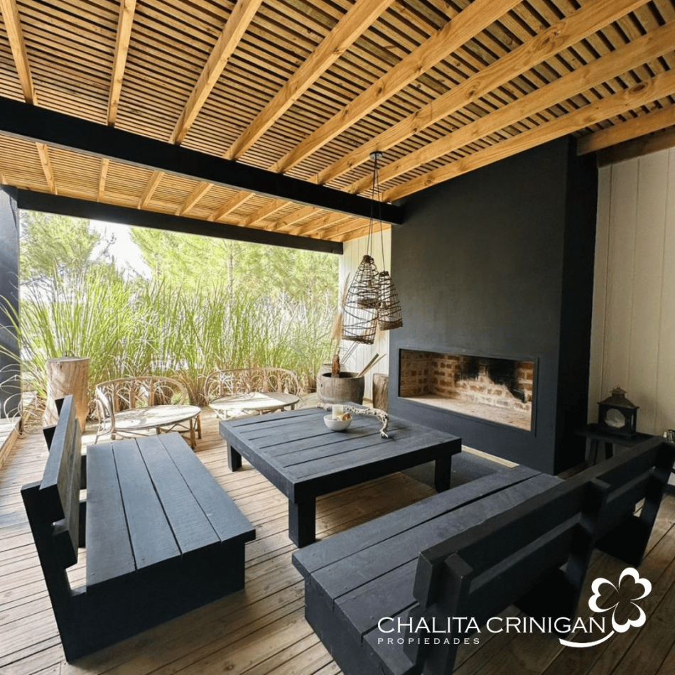 Costa Esmeralda- Casa en venta , totalmente equipada. Barrio Maritimo III 24.