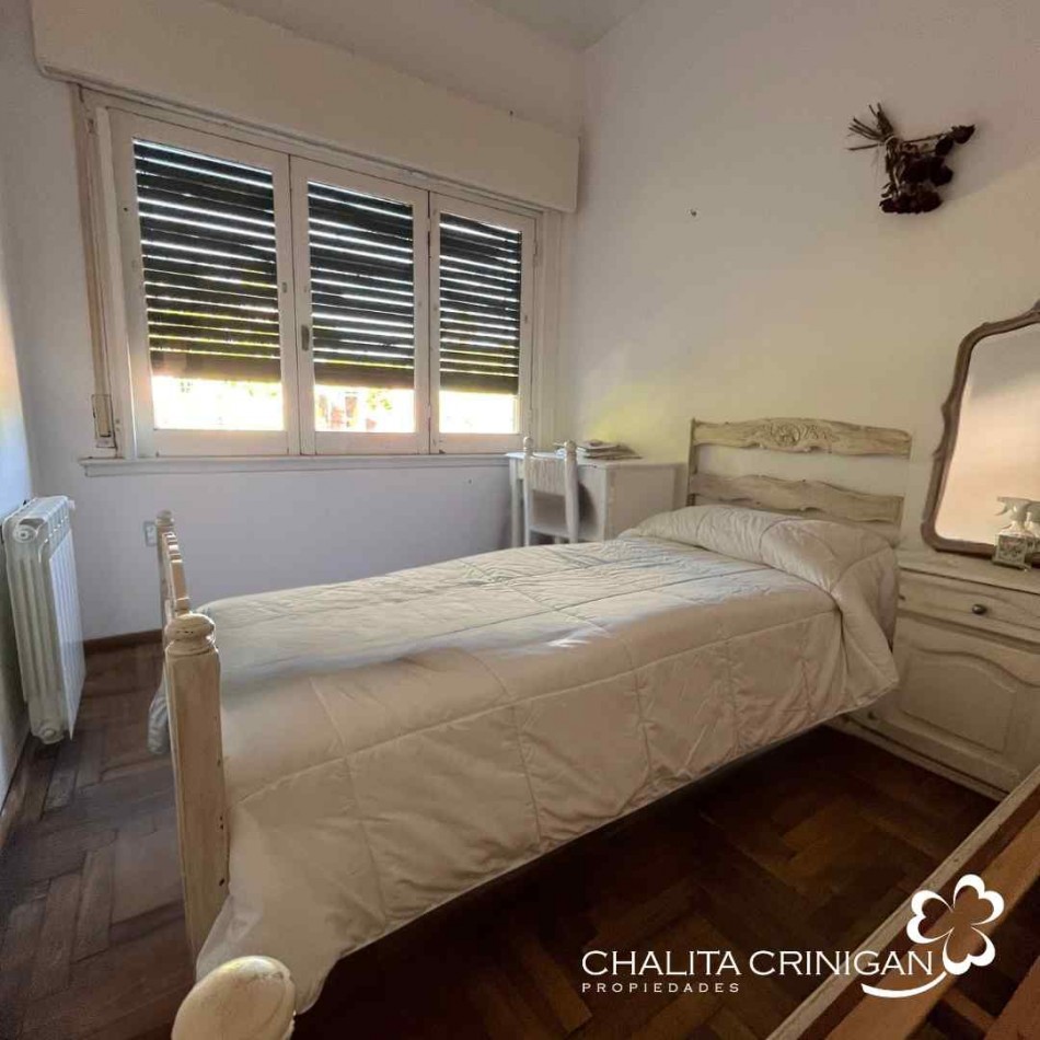 ¡ VENTA ! Gral. Madariaga , Bs. As.   Casa de solida construccion y excelente ubicacion. 