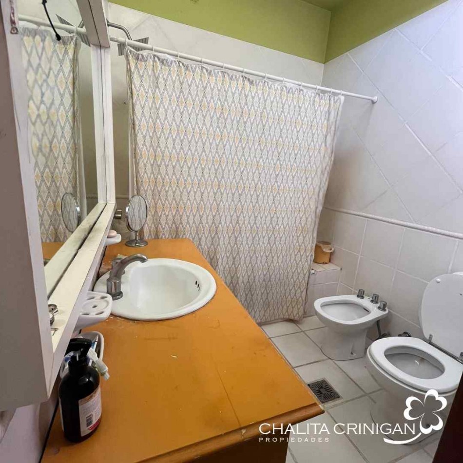 ¡ VENTA ! Gral. Madariaga , Bs. As.   Casa de solida construccion y excelente ubicacion. 