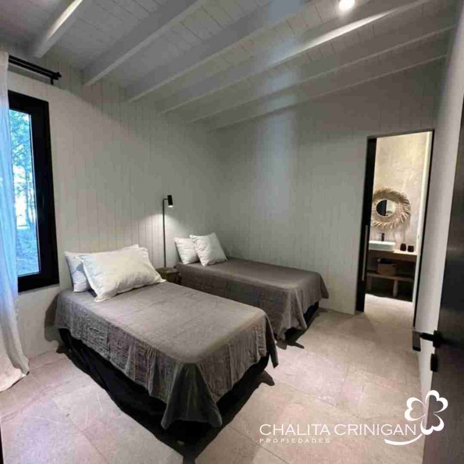 COSTA ESMERALDA- CASA EN VENTA, TOTALMENTE EQUIPADA. BARRIO MARITIMO IV 48