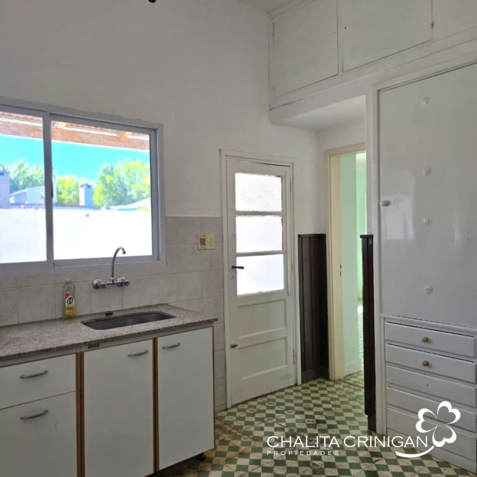 ¡VENTA! Gral. Madariaga, Bs. As. ¡Casa centrica en oportunidad!