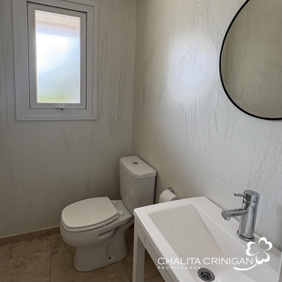 ¡VENTA! Costa Esmeralda, barrio Ecuestre. Casa totalmente equipada