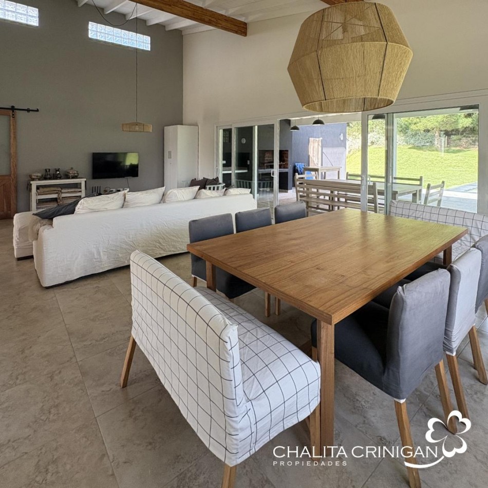 ¡VENTA! Costa Esmeralda, barrio Ecuestre. Casa totalmente equipada