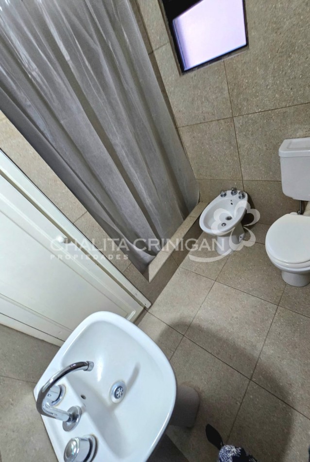 ¡VENTA! Gral. Madariaga, Bs. As. Casa con local en zona centrica 
