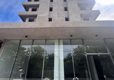 ¡ALQUILER O VENTA! Local Comercial en Dr. Carlos Madariaga entre Rivadavia y Moreno. Gral. Madariaga-Bs. As.